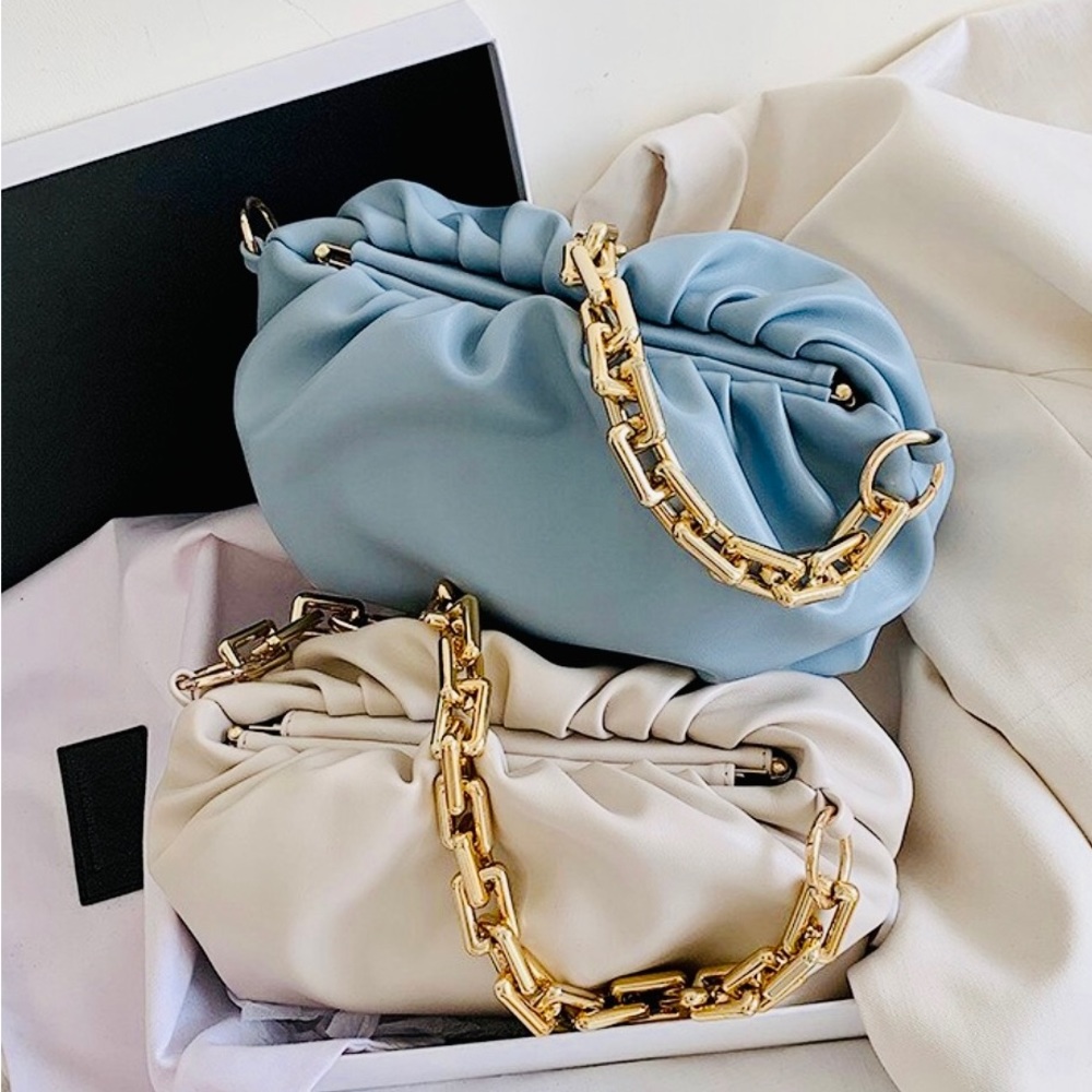 ❌ S O L D ❌Luxury Gold Chain Women's Fashion Handbag Beige